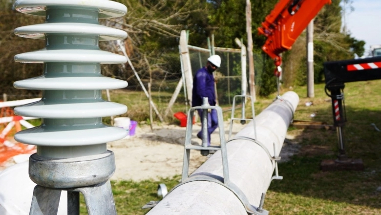 Edelap continúa adaptándose al cambio climático: ya instaló 1600 nuevas columnas de hormigón en sus redes