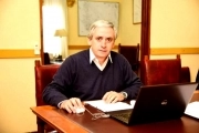 Gastón criticó el recorte de fondos de Milei y destacó la relación “fluida” con Kicillof